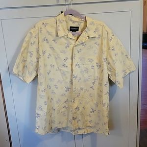 Eddie Bauer Beach shirt with chest pocket. EUC. Size L